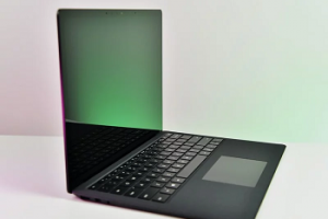 Đánh giá Microsoft Surface Laptop 2